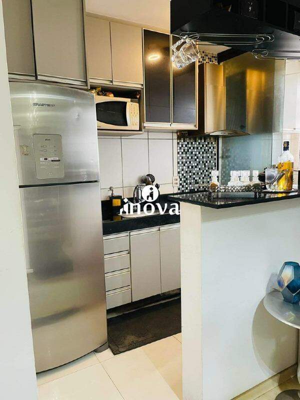 Apartamento à venda no Mercês: 