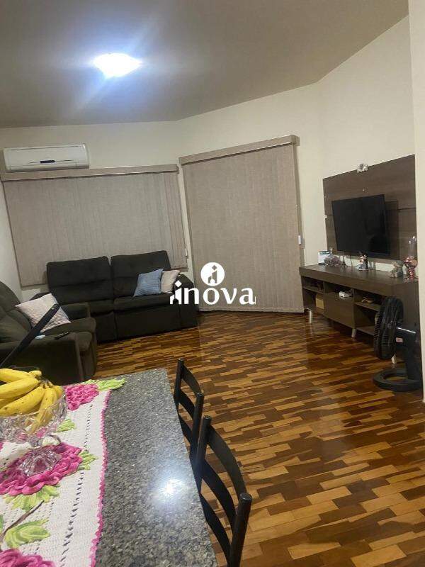 Apartamento à venda no Fabrício: 