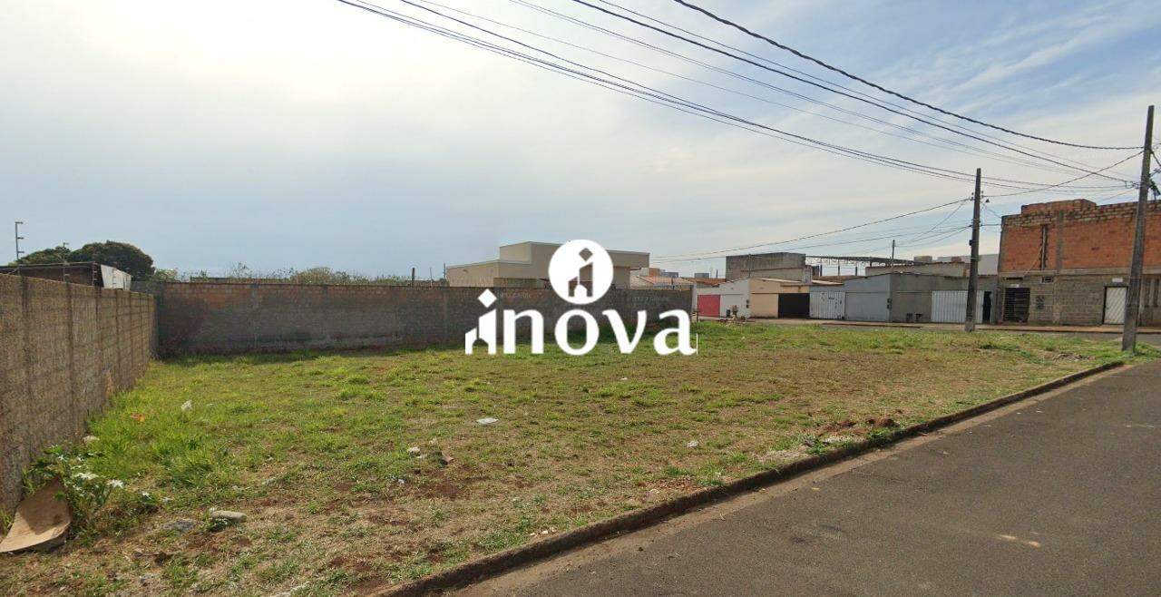 Terreno/Área à venda no Maracanã, Jardim: 