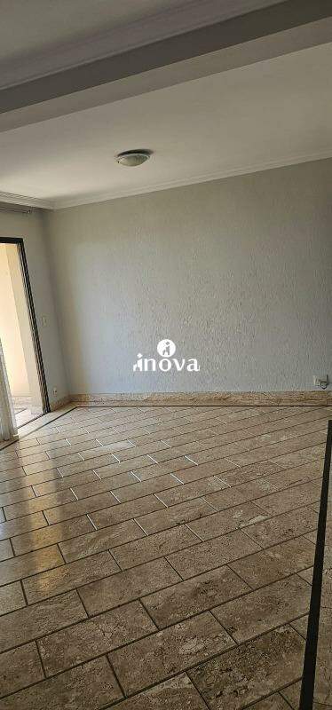 Apartamento à venda no Mercês: 