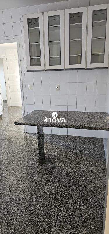 Apartamento à venda no Mercês: 
