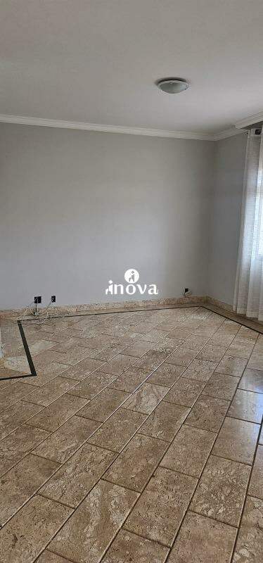 Apartamento à venda no Mercês: 