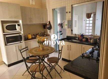 Casa Condomínio à venda no Condomínio Budeus: 