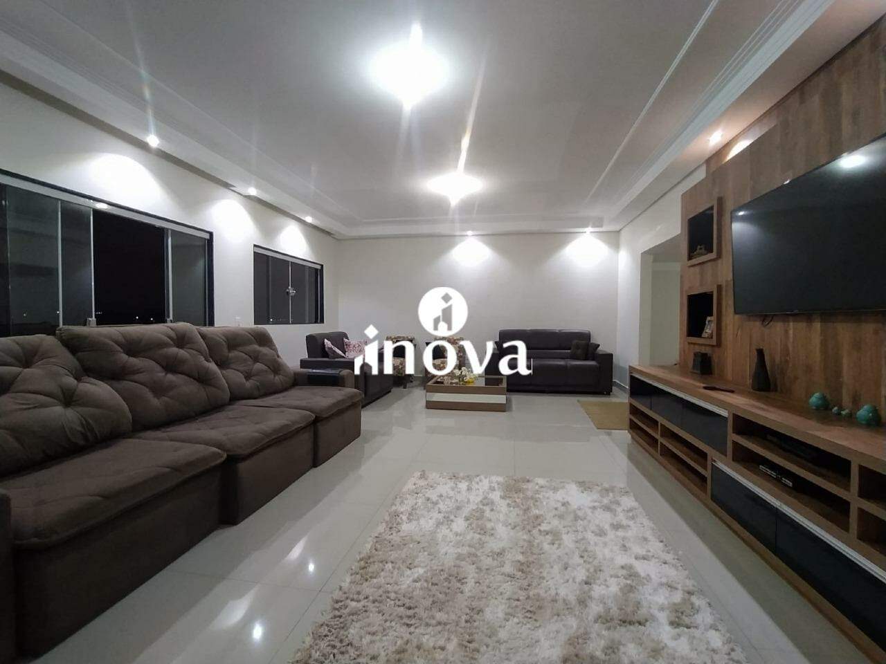 Casa à venda no Valim de Melo: 