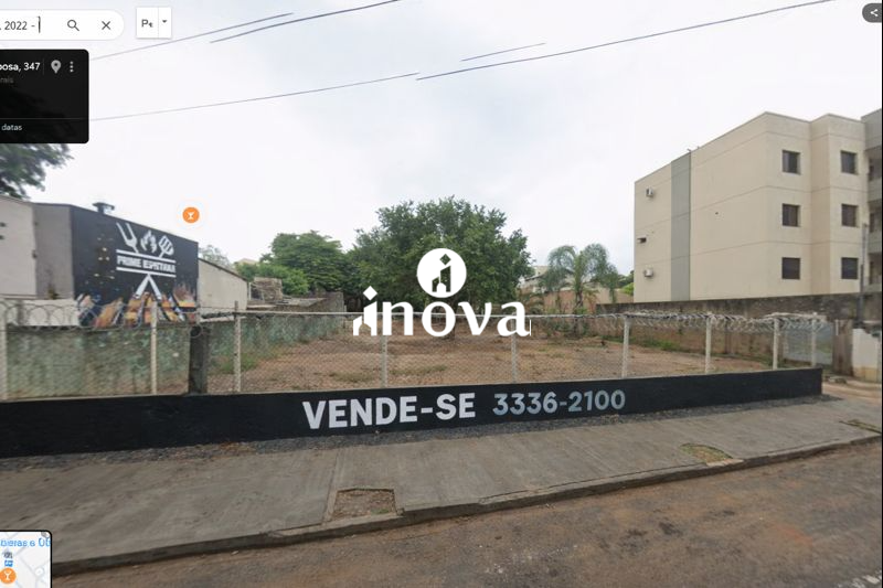 Terreno/Área à venda no Mercês: 