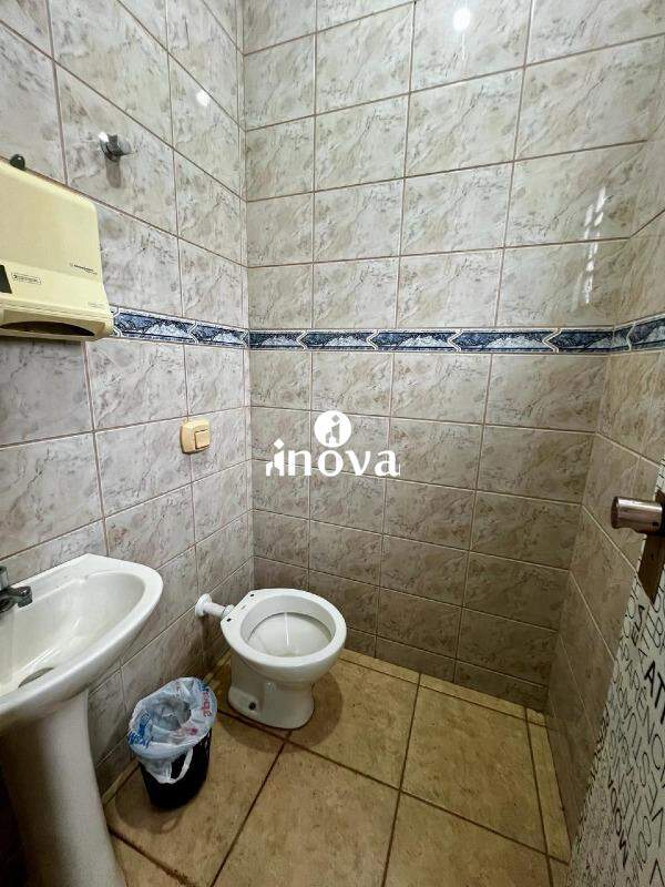 Casa Comercial à venda no Mirante - Parque: 