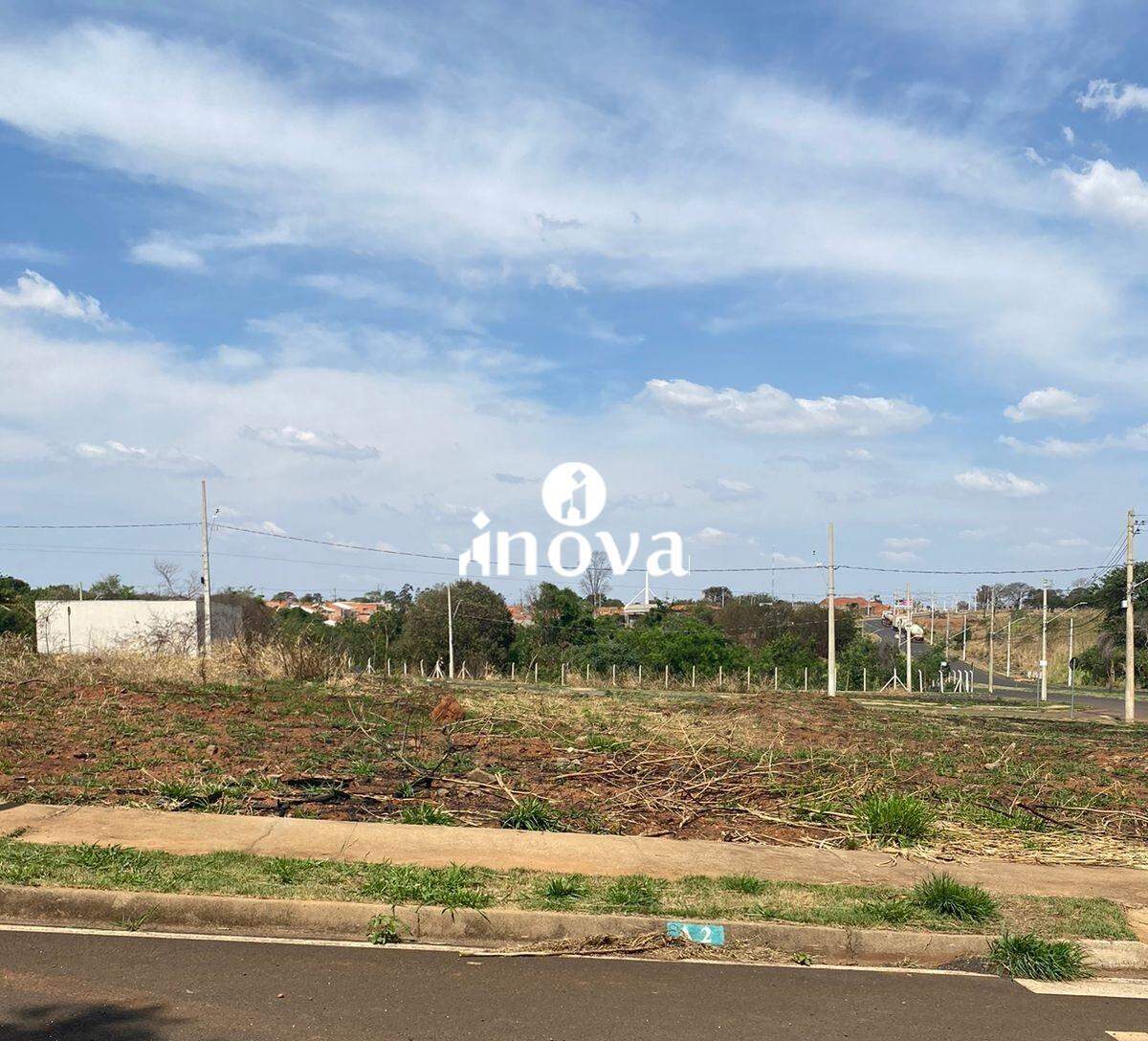 Terreno/Área à venda no Terra Jardim: 