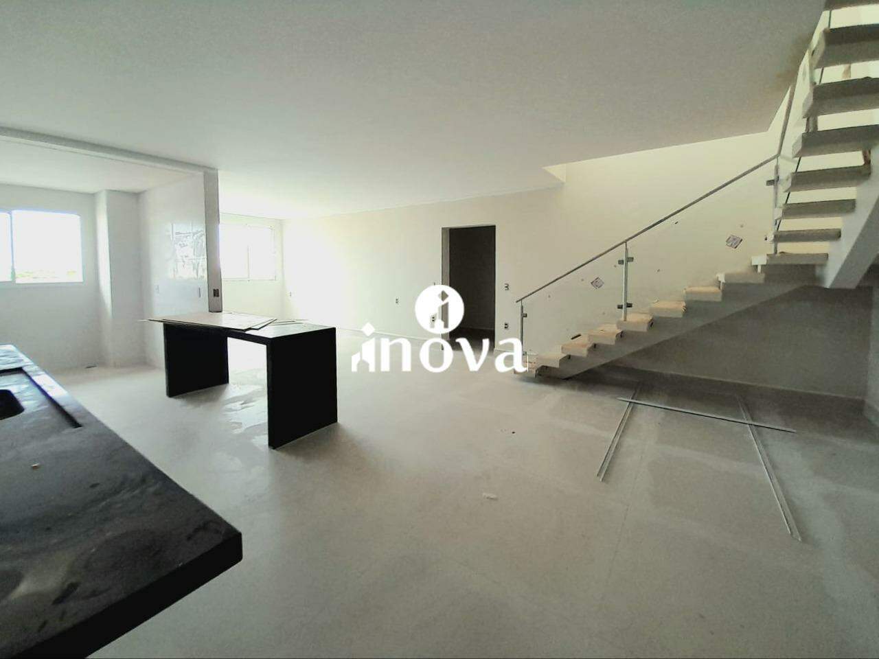 Apartamento à venda no Mercês: 