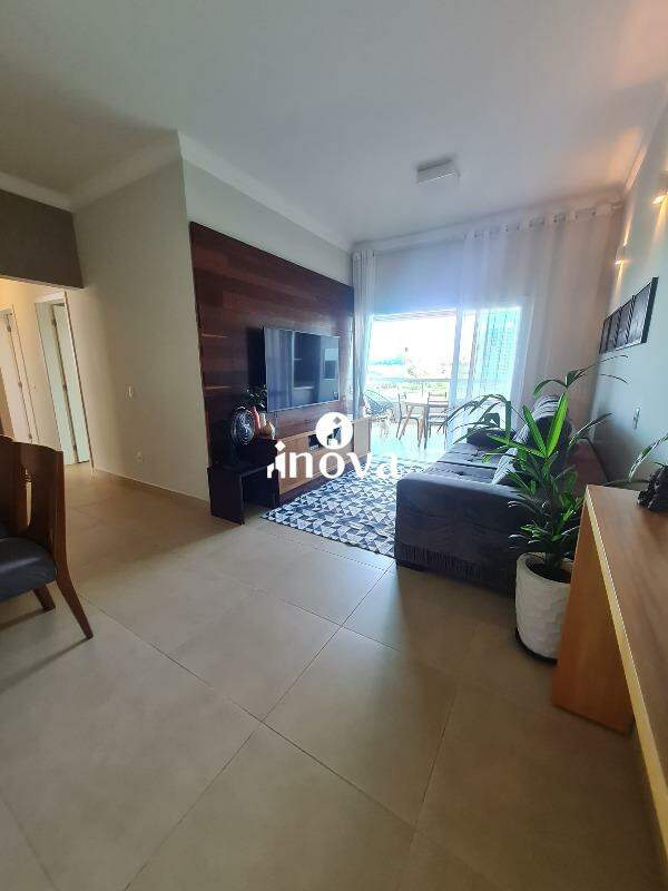 Apartamento à venda no Jardim do Lago: 