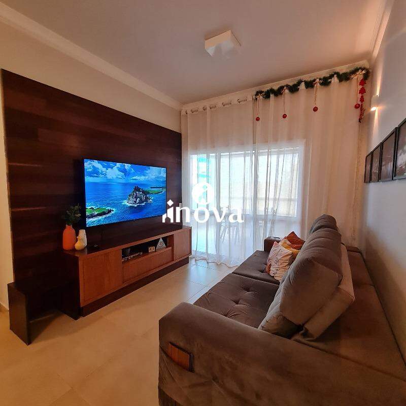 Apartamento à venda no Jardim do Lago: 