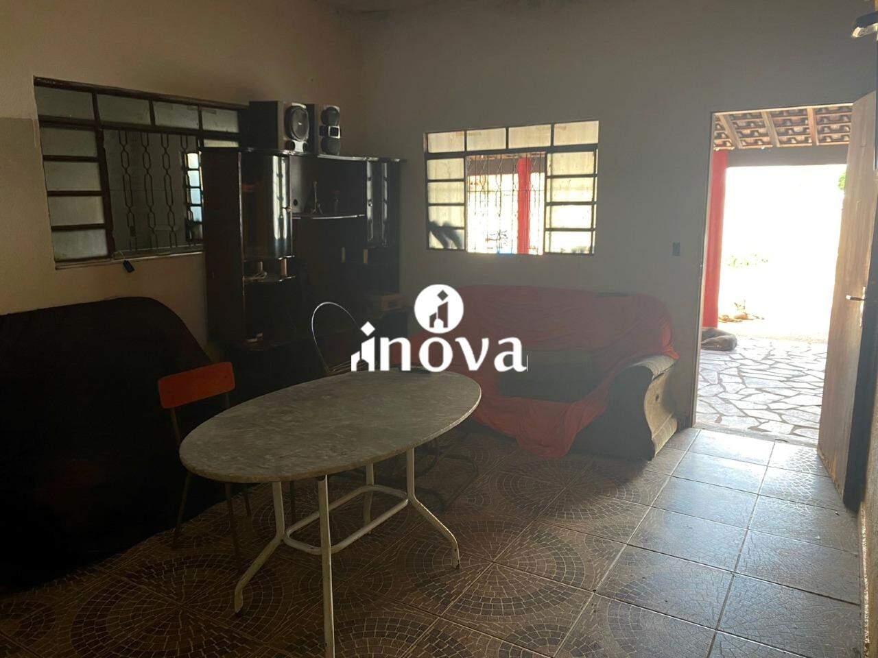 Casa à venda no Universitário: 