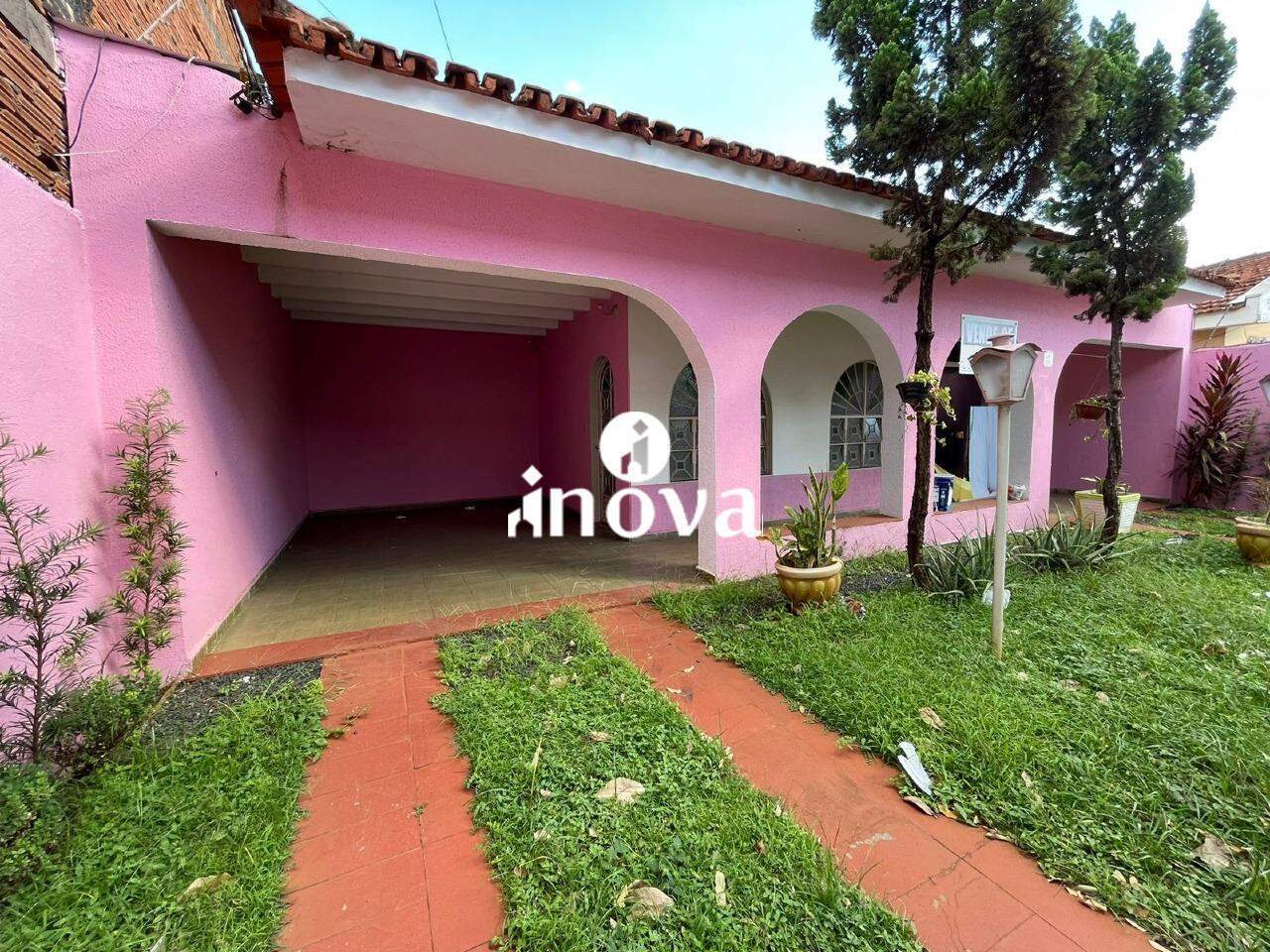 Casa à venda no Parque das Américas: 