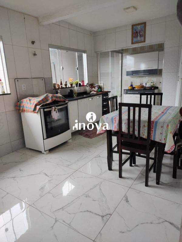 Casa à venda no Beija Flor II: 