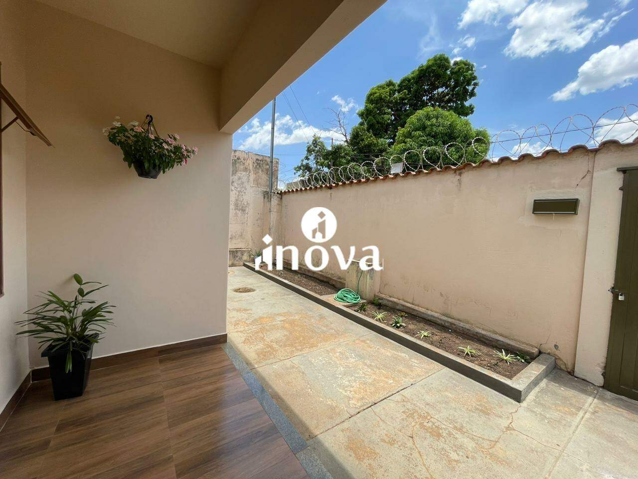 Casa à venda no Universitário: 