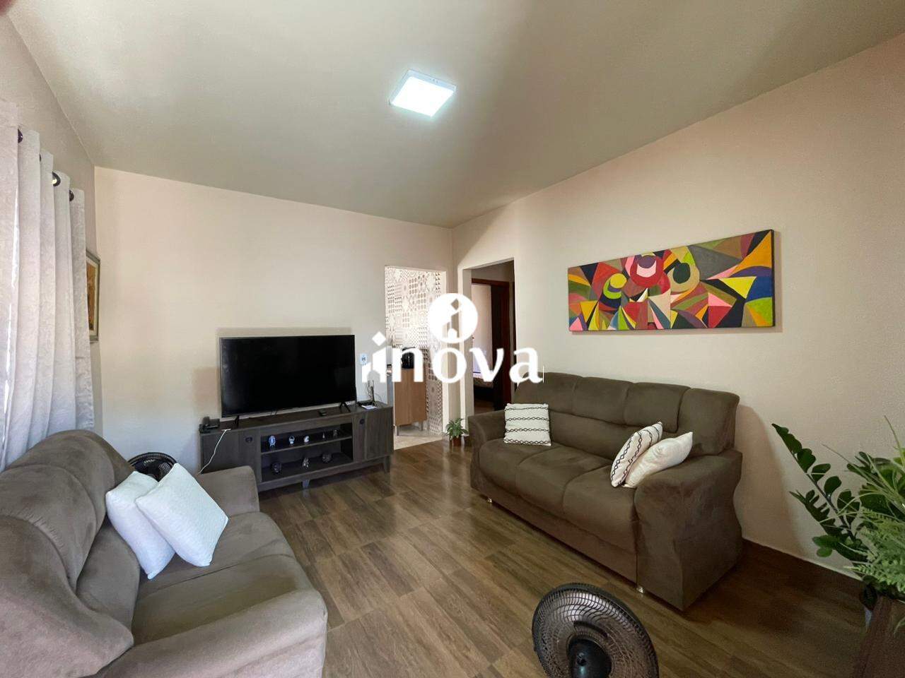 Casa à venda no Universitário: 