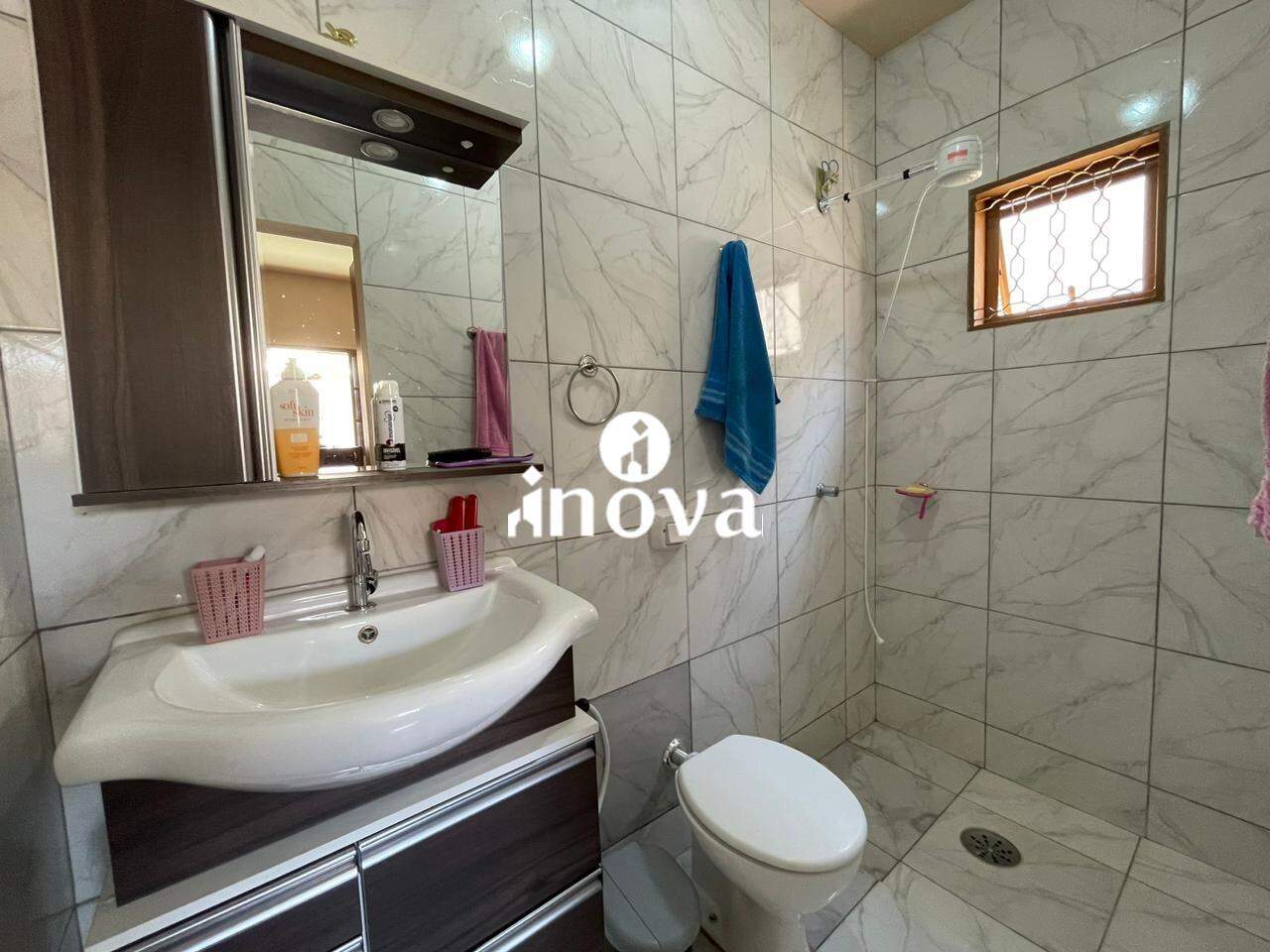 Casa à venda no Universitário: 