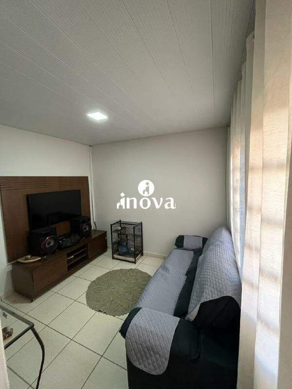 Casa à venda no Alvorada I, Jardim: 