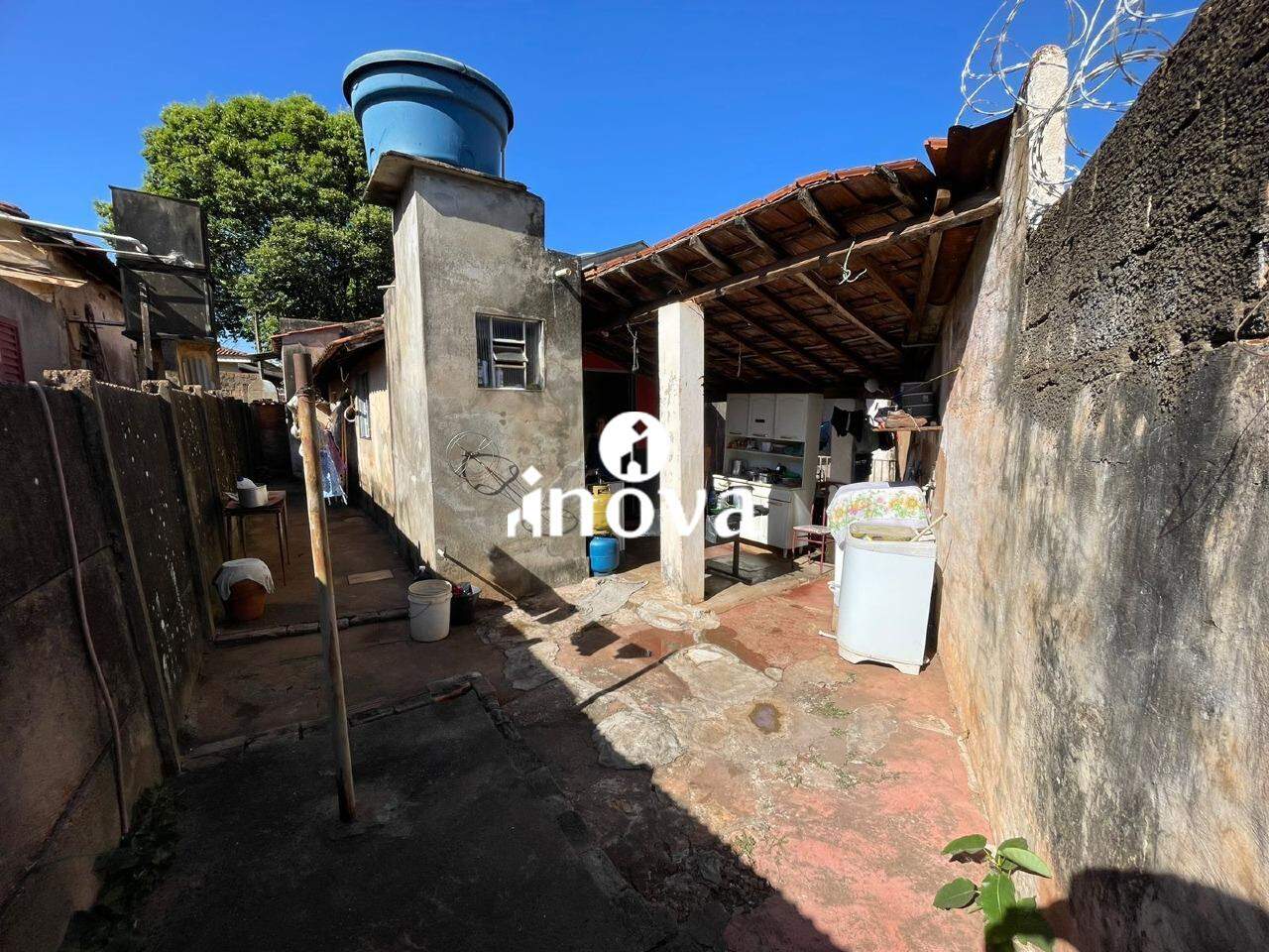 Terreno/Área à venda no Abadia: 