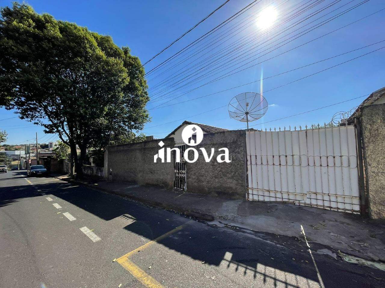 Terreno/Área à venda no Abadia: 