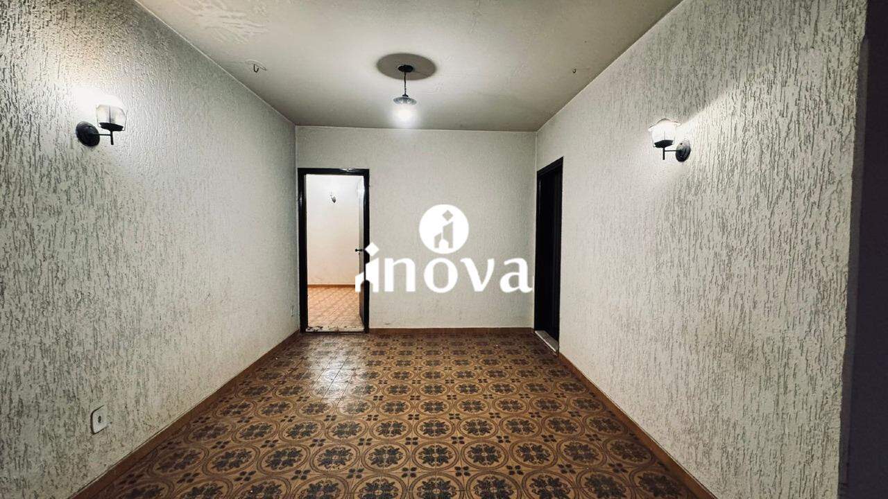 Casa à venda no Mercês: 