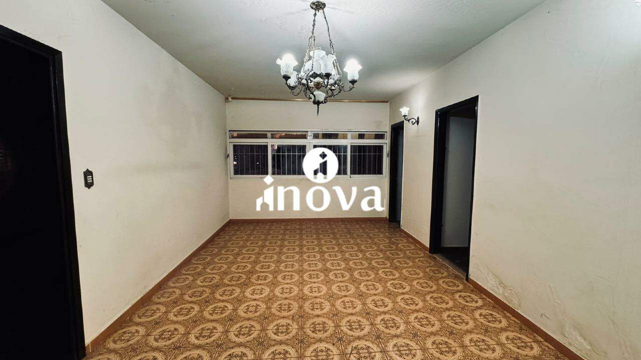 Casa à venda no Mercês: 