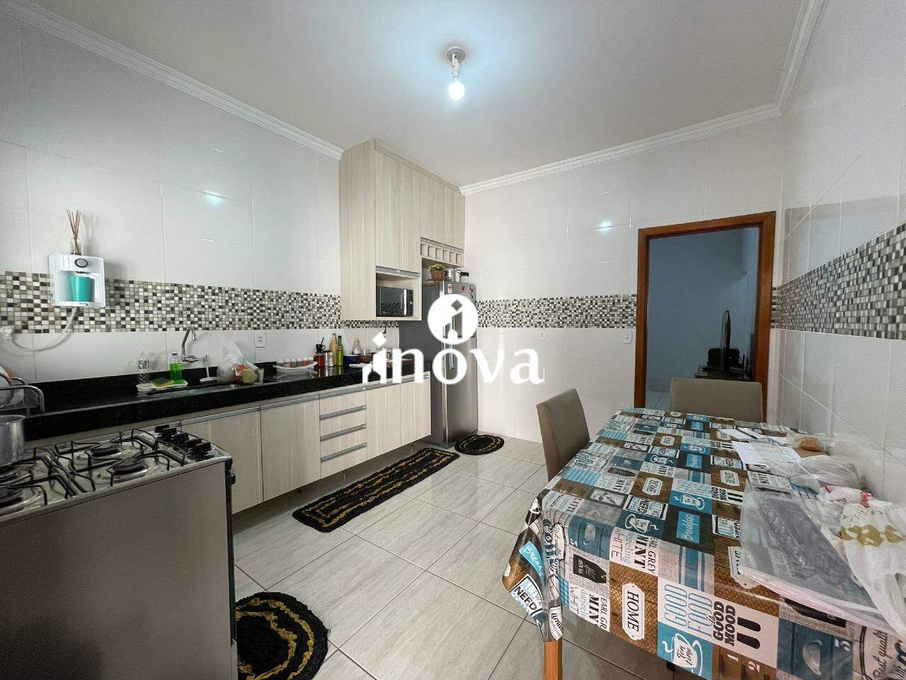 Casa à venda no Espanha, Residencial Jardim: 