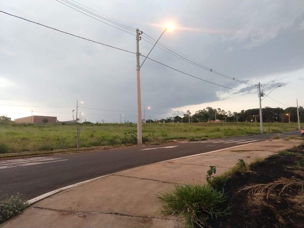 Terreno/Área à venda no Terra Jardim: 