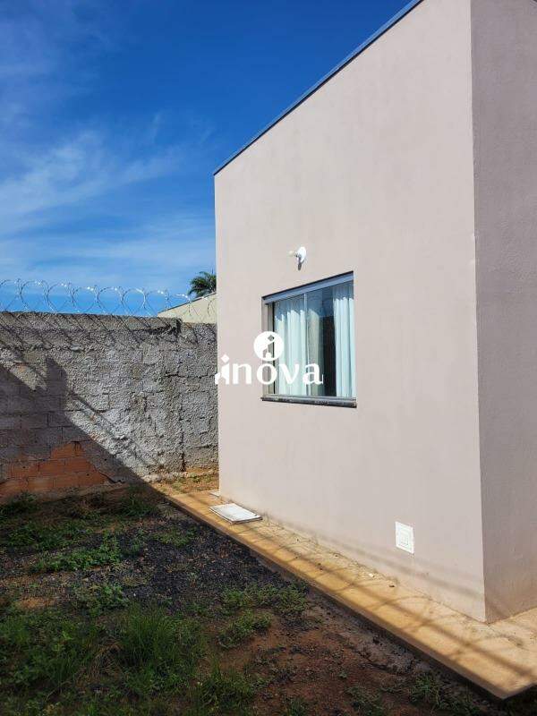 Casa à venda no Oneida Mendes: 