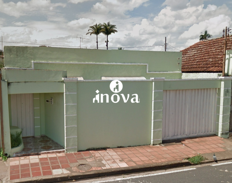 Casa à venda no Fabrício: 