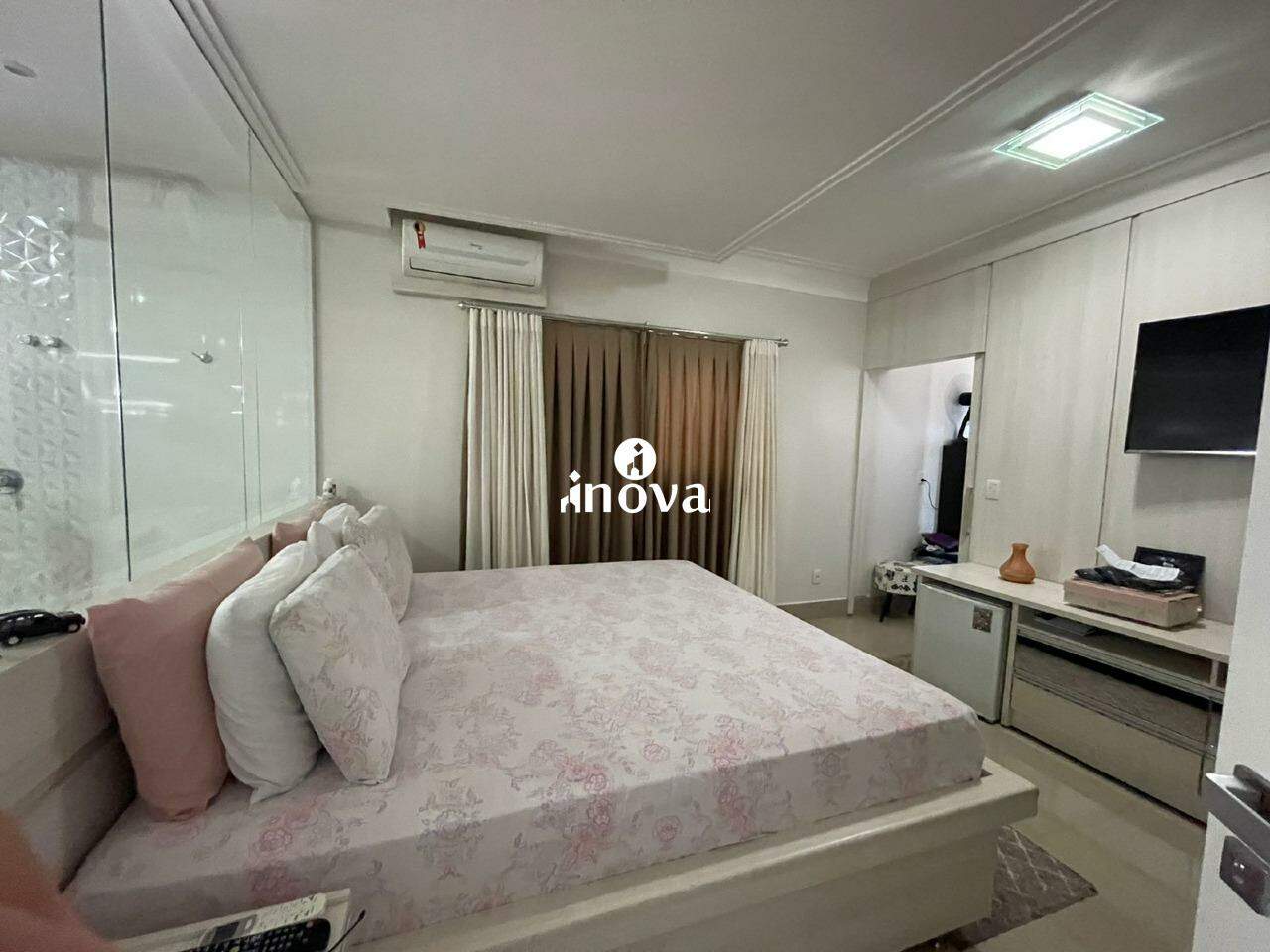 Casa Condomínio à venda no Estância dos Ipês: 