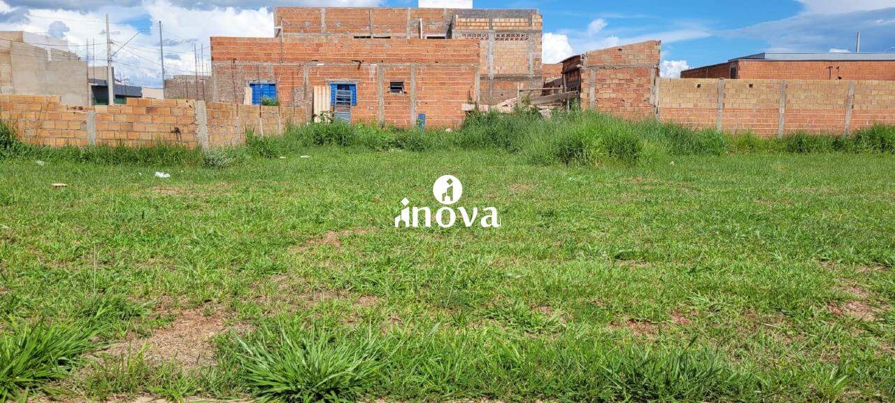 Terreno/Área à venda no Laranjeiras, Parque das: 