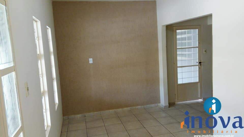 Casa à venda no Elza Amuí - Jardim: 