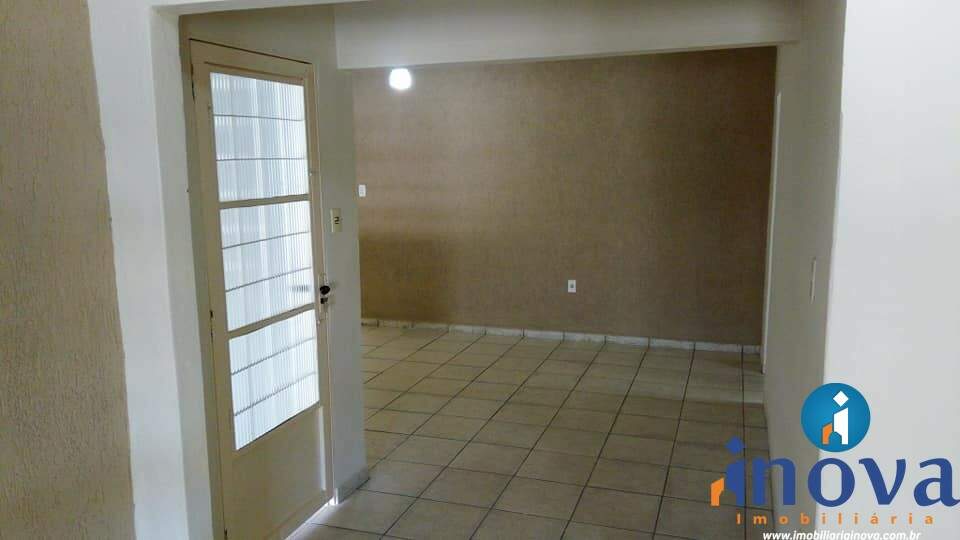 Casa à venda no Elza Amuí - Jardim: 