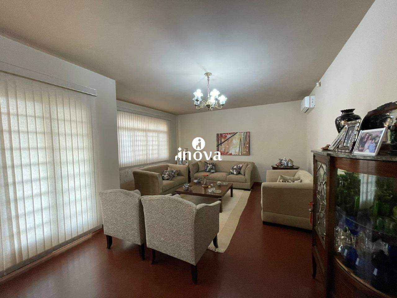 Casa à venda no Mercês: 