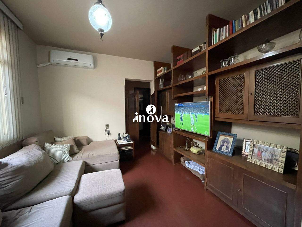 Casa à venda no Mercês: 