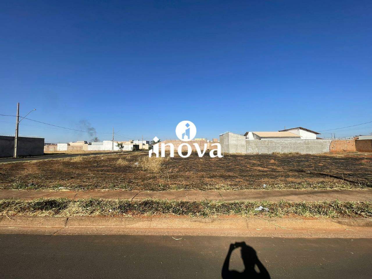 Terreno/Área à venda no Laranjeiras, Parque das: 