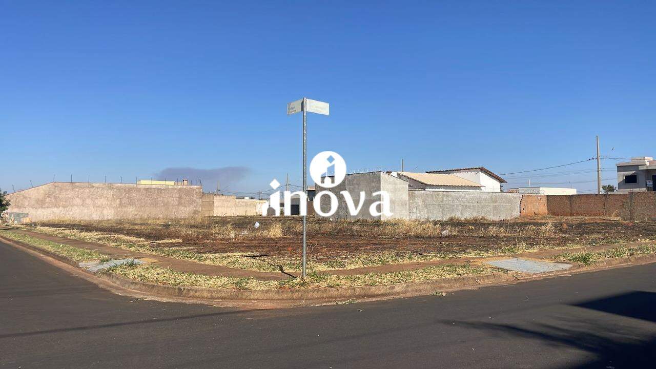 Terreno/Área à venda no Laranjeiras, Parque das: 