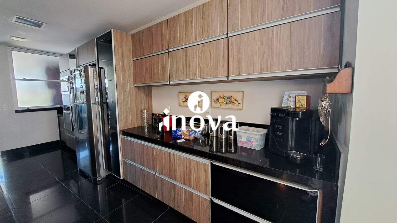 Casa à venda no Mercês: 