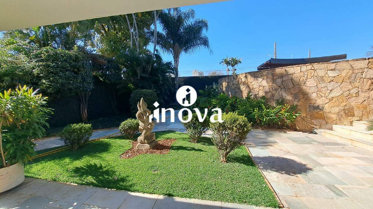 Casa à venda no Mercês: 