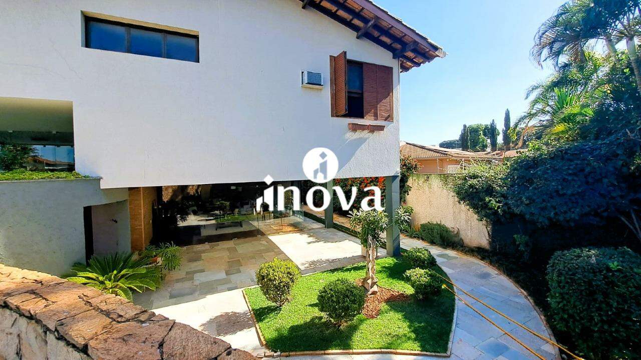 Casa à venda no Mercês: 