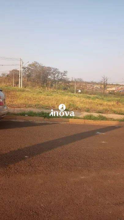 Terreno/Área à venda no Oneida Mendes: 