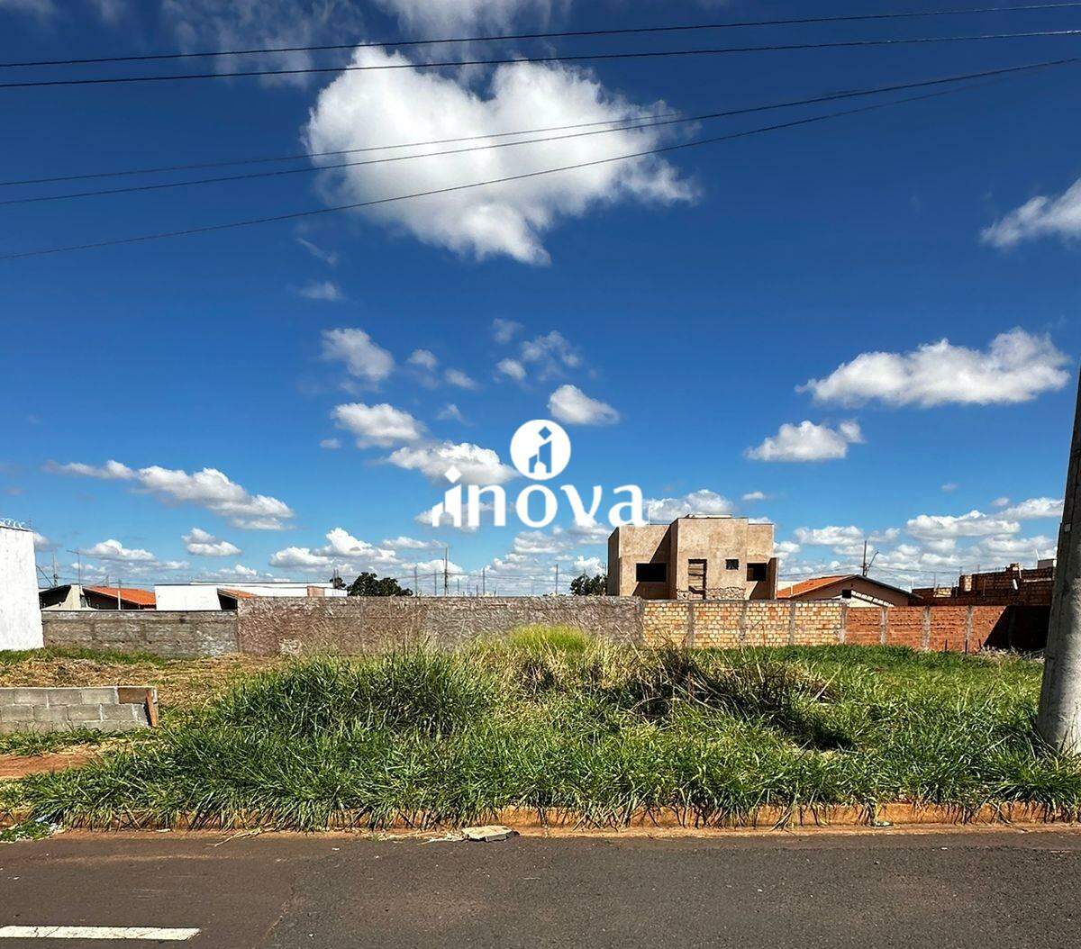 Terreno/Área à venda no Laranjeiras, Parque das: 