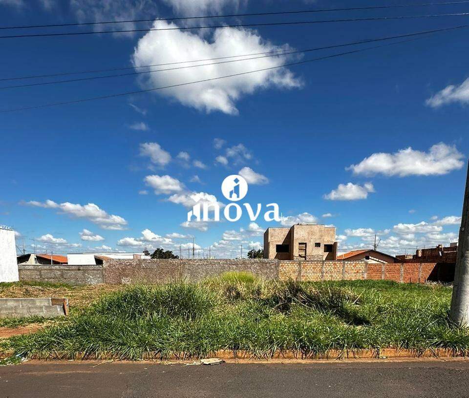 Terreno/Área à venda no Laranjeiras, Parque das: 