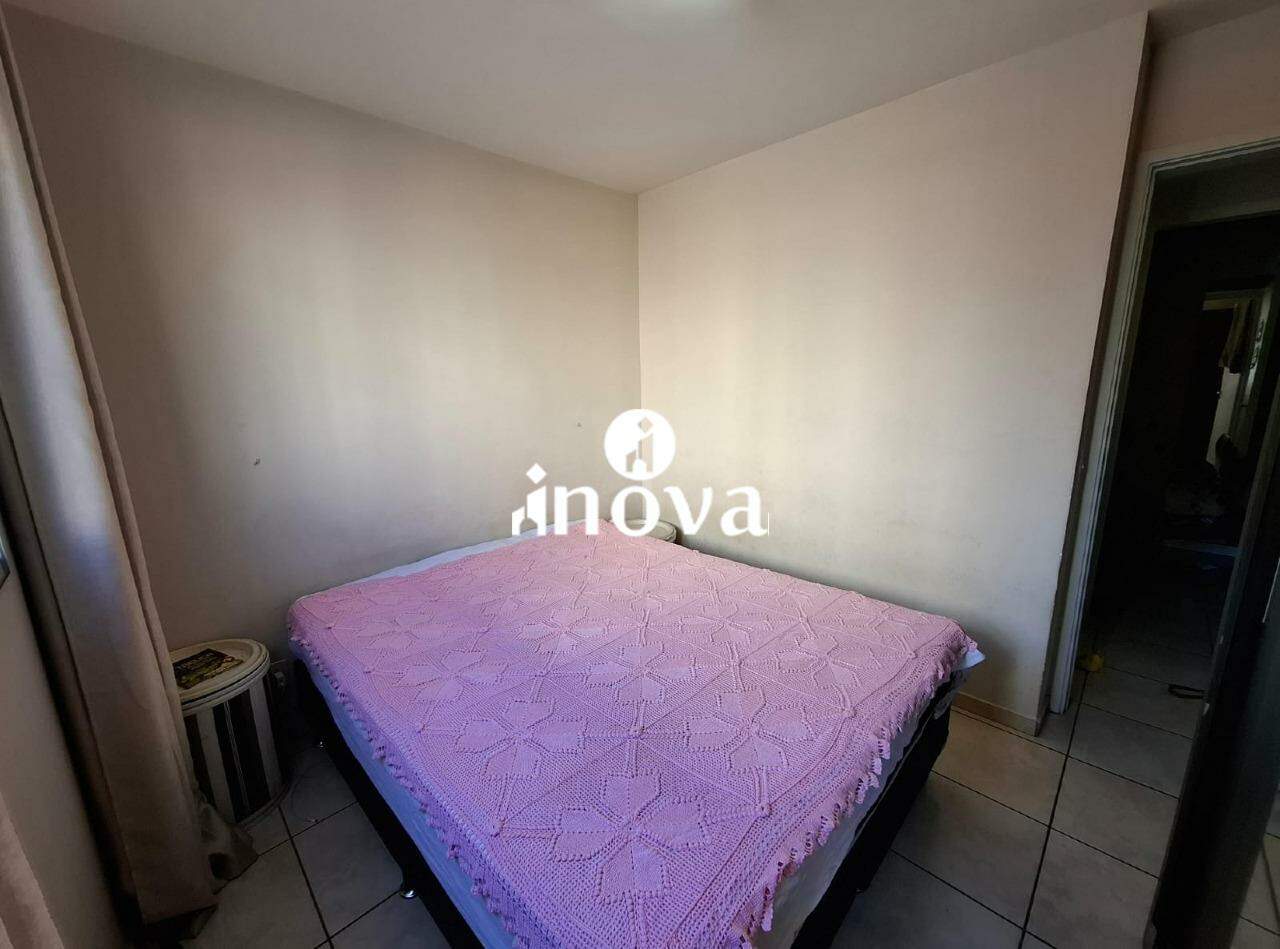 Apartamento à venda no Manoel Mendes: 