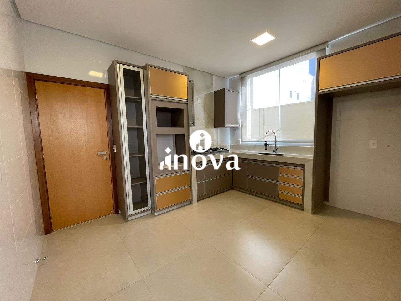 Casa Condomínio à venda no Flamboyant III Resid. Park: 