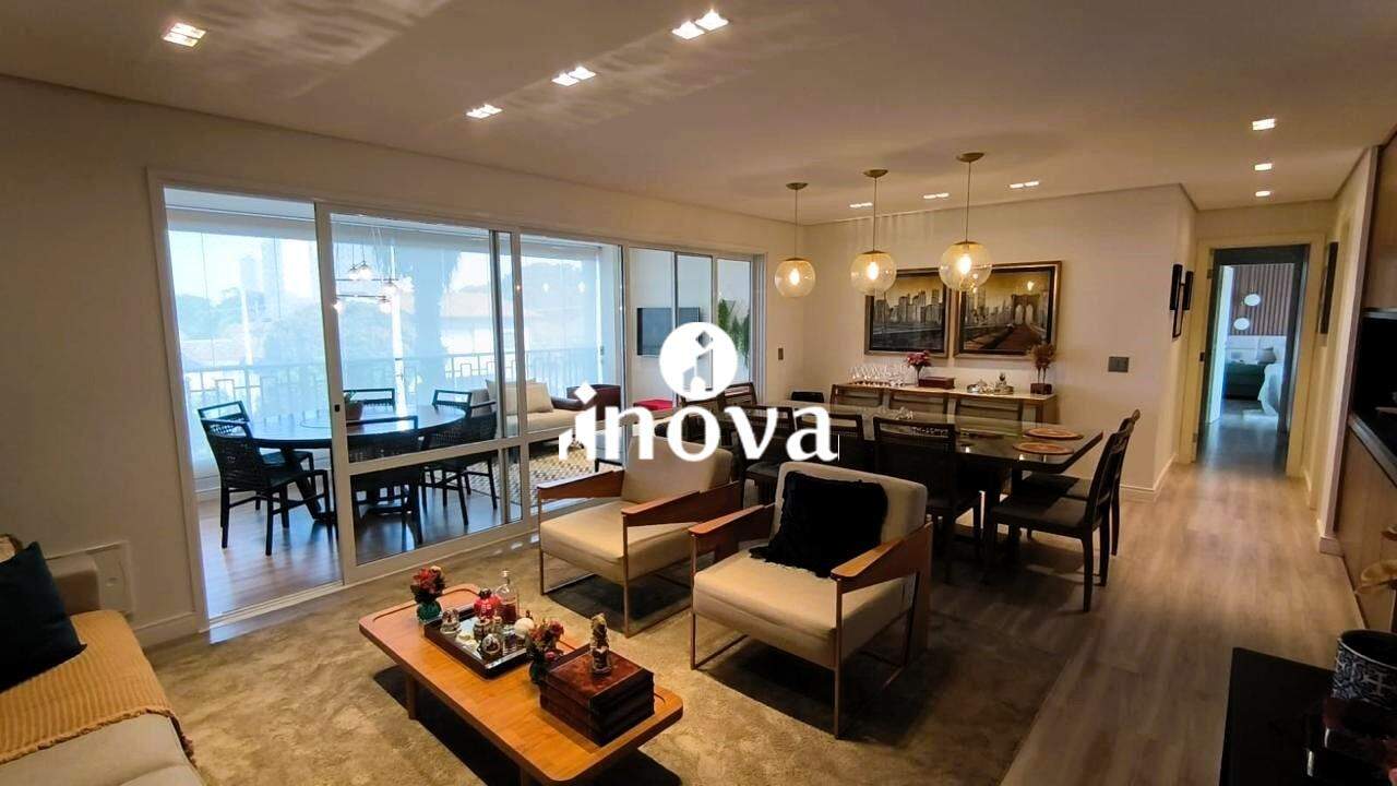 Apartamento à venda no Mercês: 