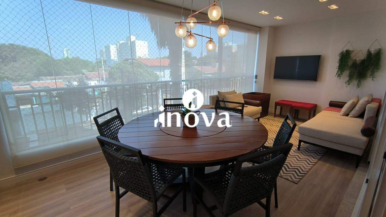 Apartamento à venda no Mercês: 