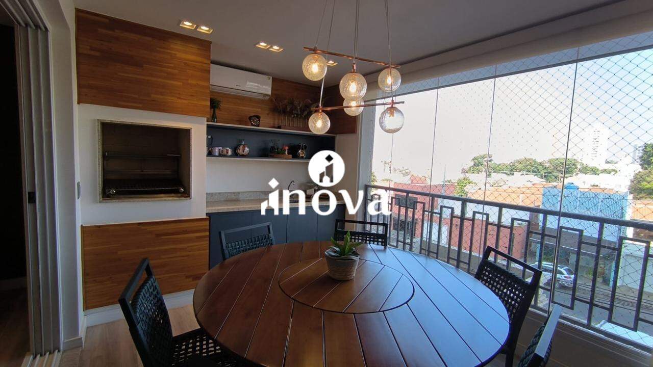 Apartamento à venda no Mercês: 