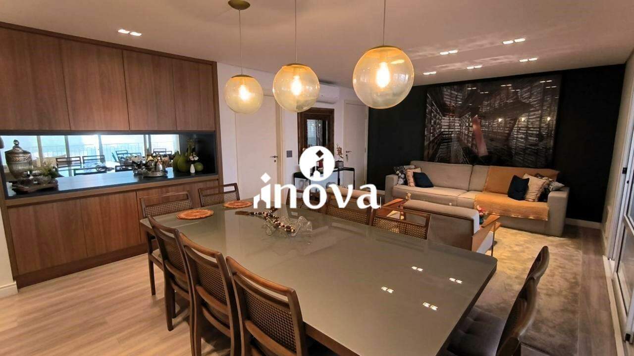 Apartamento à venda no Mercês: 