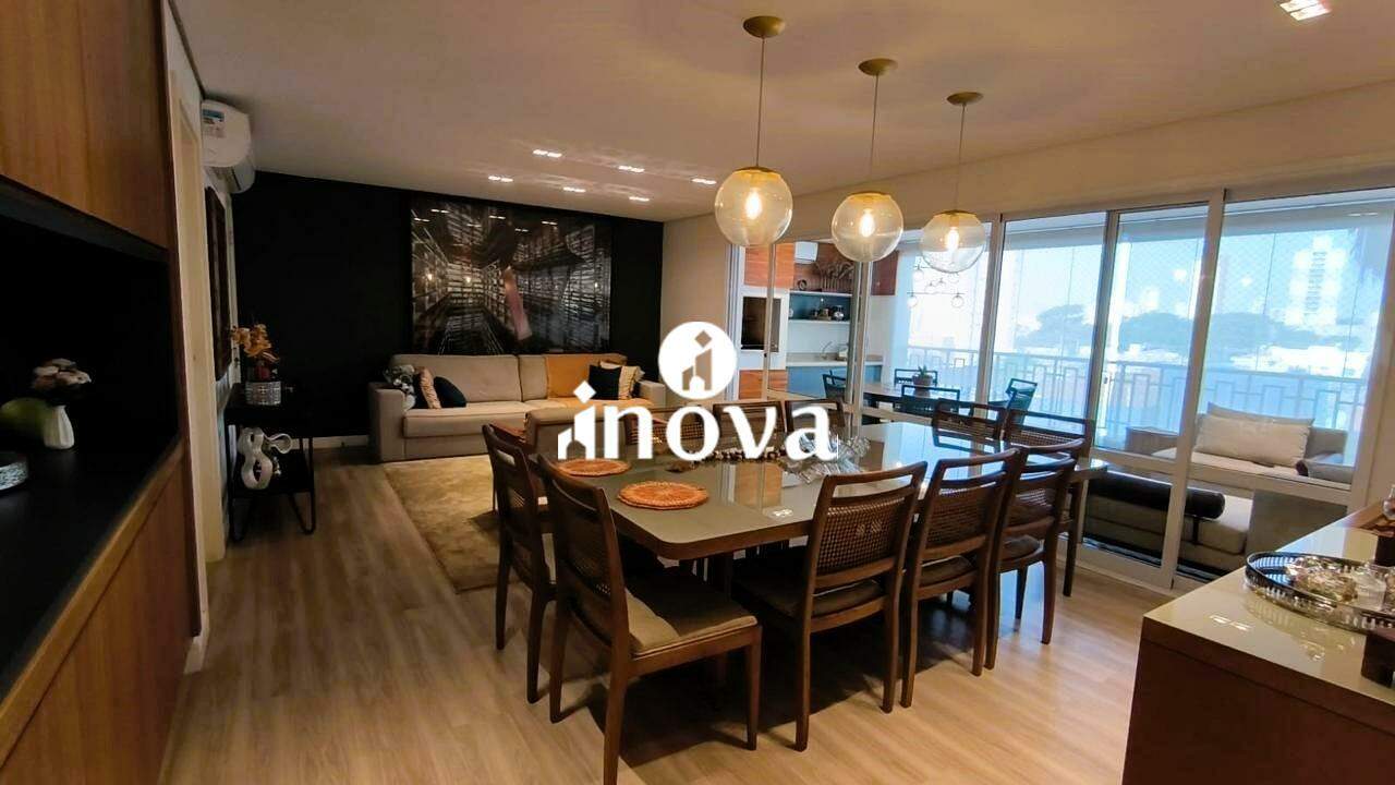 Apartamento à venda no Mercês: 